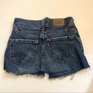 Levi’s Cutoff Jean Shorts
